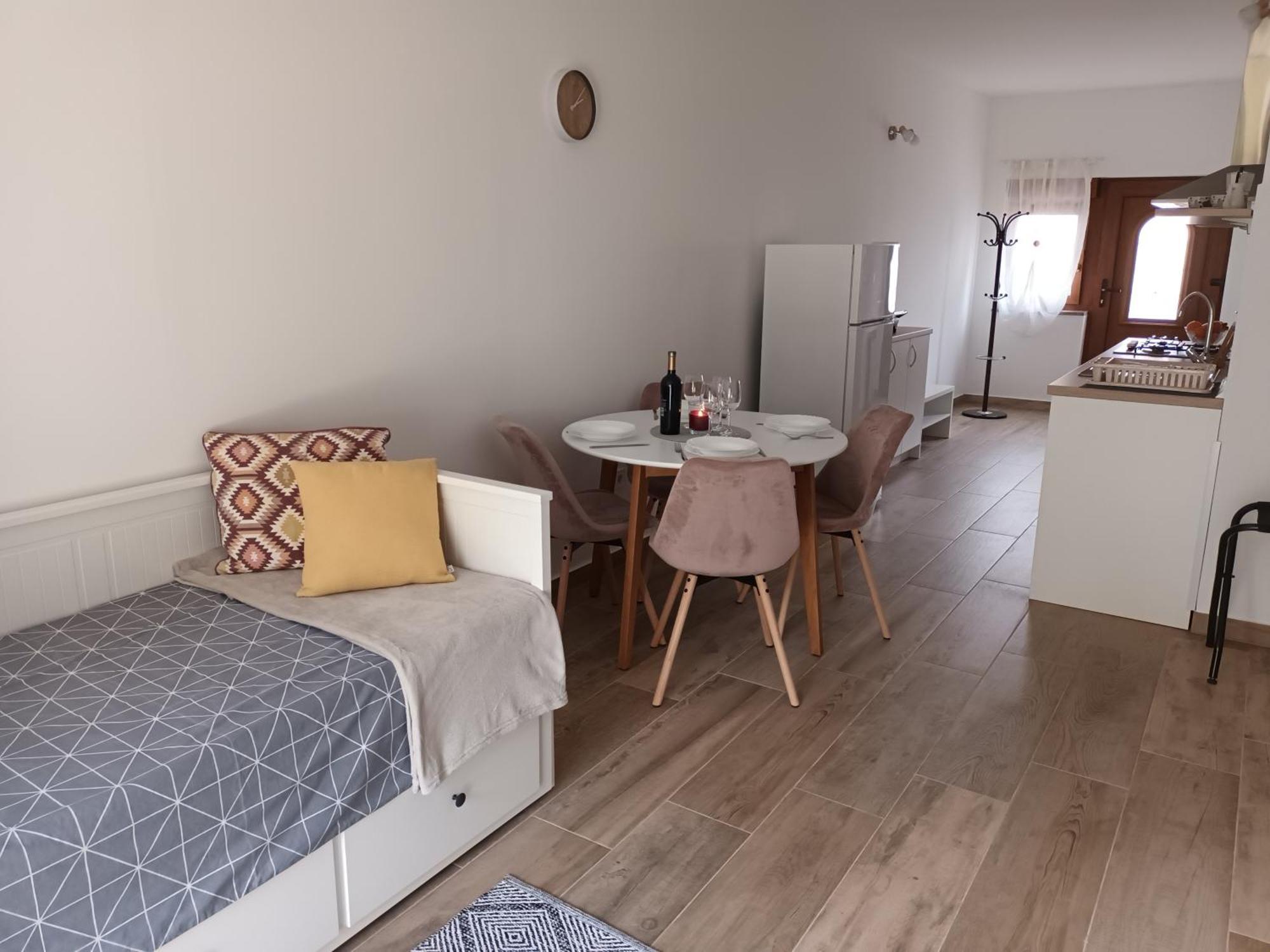 Studio Apartman Dori بولا المظهر الخارجي الصورة